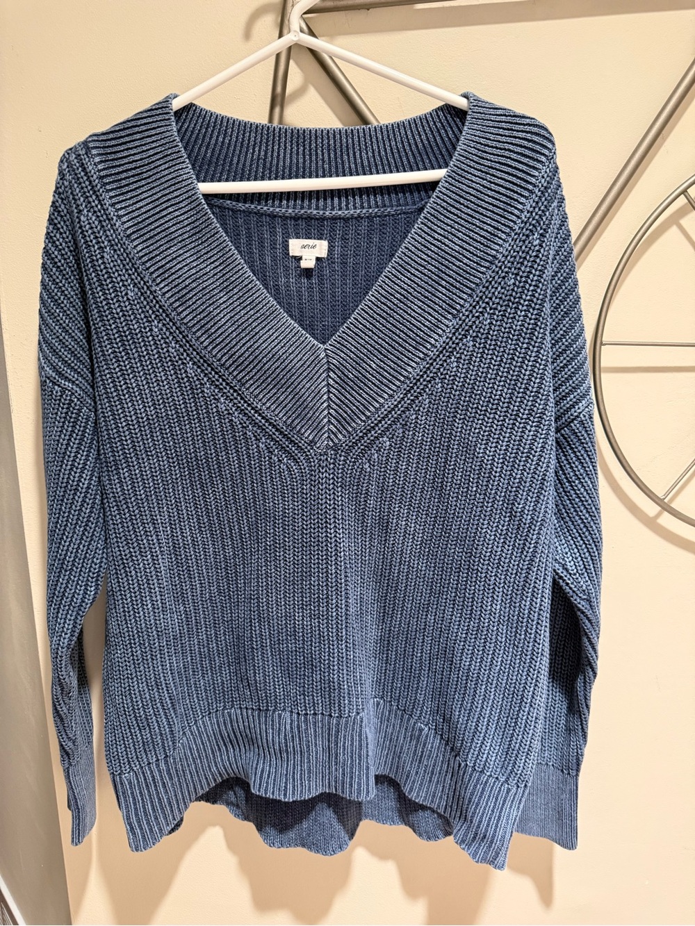 Aerie V-Neck Blue Women’s Chunky Oversized Sweater Size M 100% Cotton